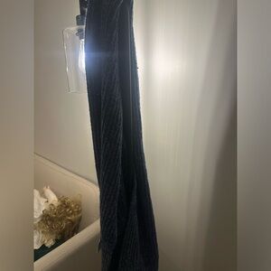 Used like a new scarf( winter) banana republic